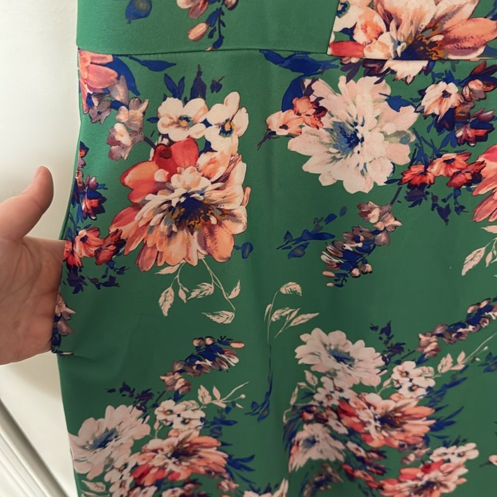 NWT London Times Women's V-Neck Flare Dress Guest of Garden Party Floral Fun - Picture 9 of 15